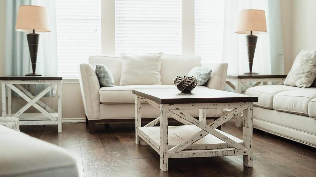 10. Minimalist Country Chic with a Rustic Accent