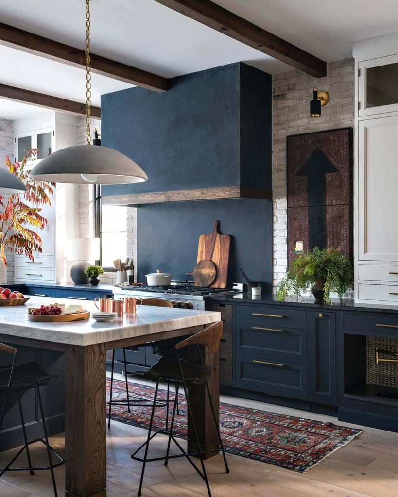 11. Deep Navy Cabinets for a Cozy, Sophisticated Space
