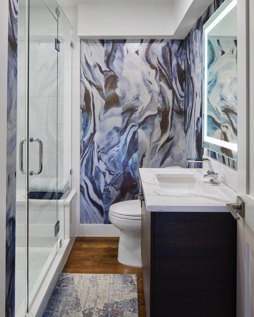 16. Bold Marble Wallpaper for a High-Impact Look