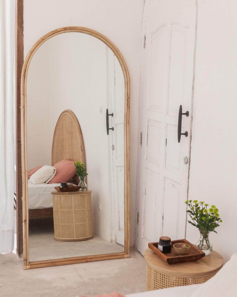 17. Balance Function and Warmth with a Rattan Frame