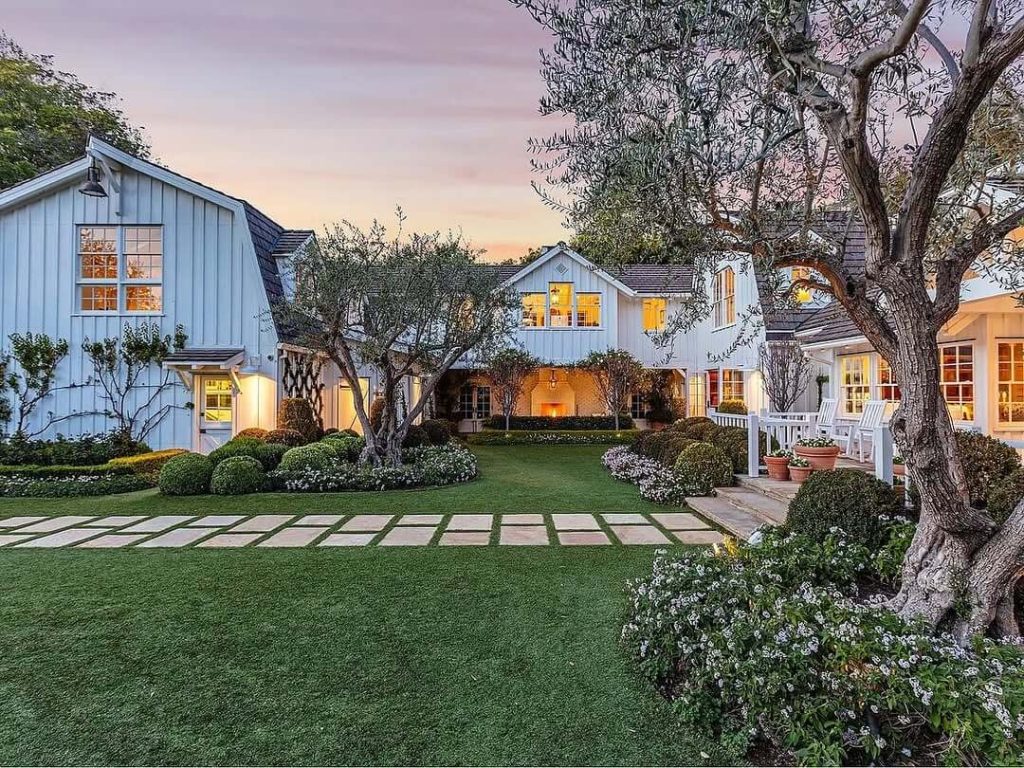 17. Garden-Centric Living in a Storybook Setting