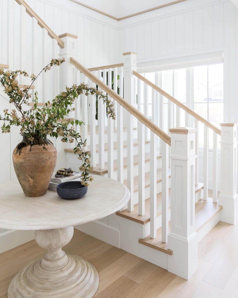 18. Coastal Farmhouse Elegance with a Turned Base