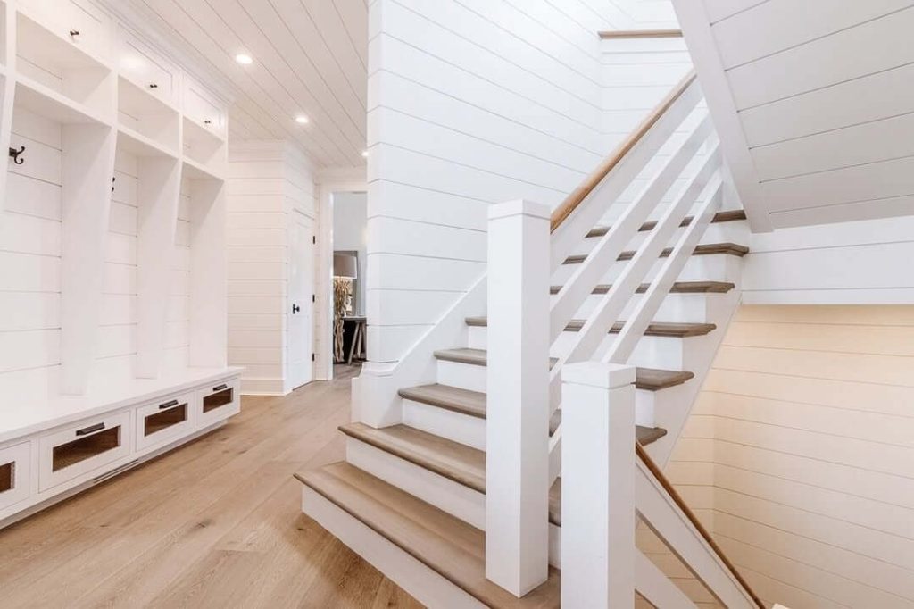 21. Coastal Utility Meets Stylish Functionality
