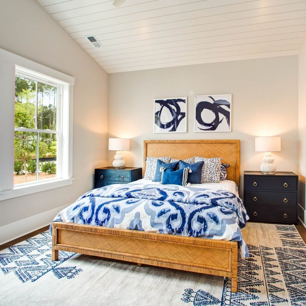 22. Farmhouse Coastal Fusion with Bold Blue Accents