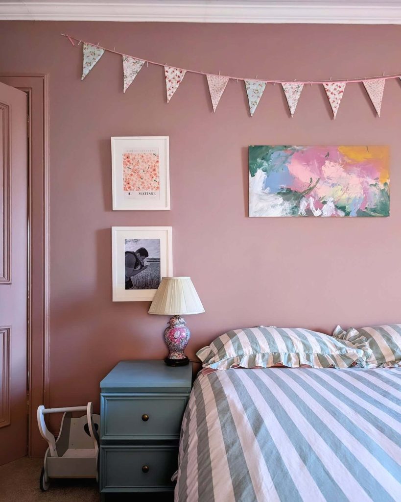 27. Luxury Lounge Meets Pink Paradise