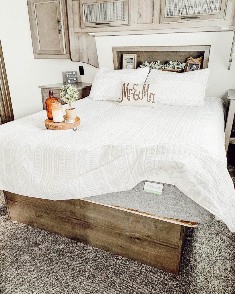4. Compact & Cozy RV-Inspired Farmhouse Retreat