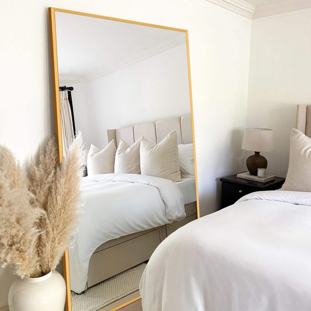 4. Warm Things Up with Natural Textures and Golden Hues
