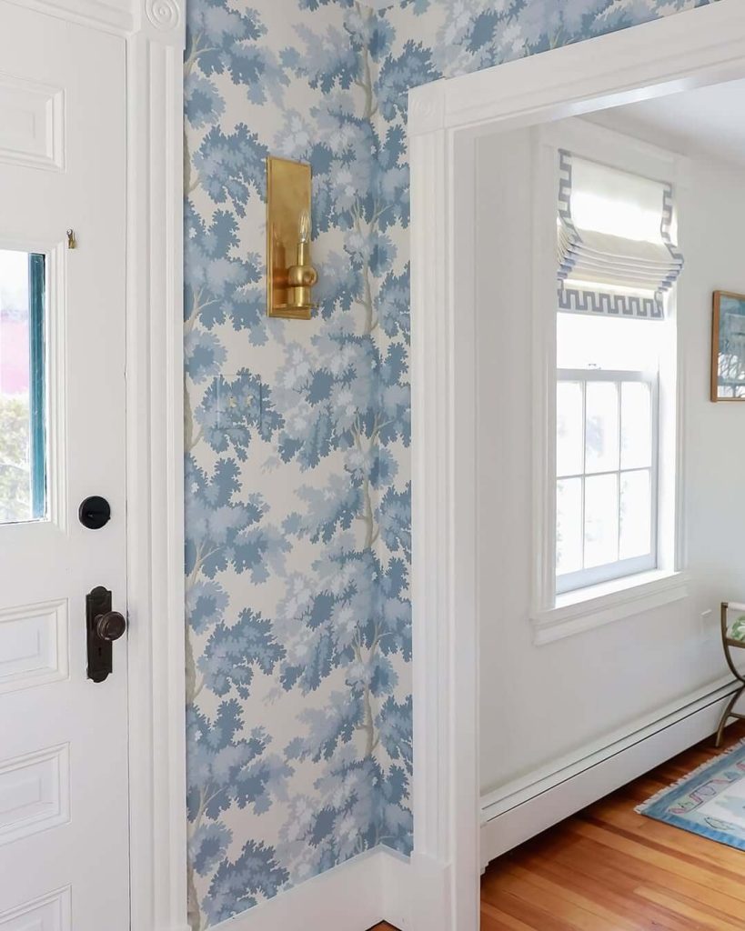4. Bold Blue Patterns for a Grand Entrance