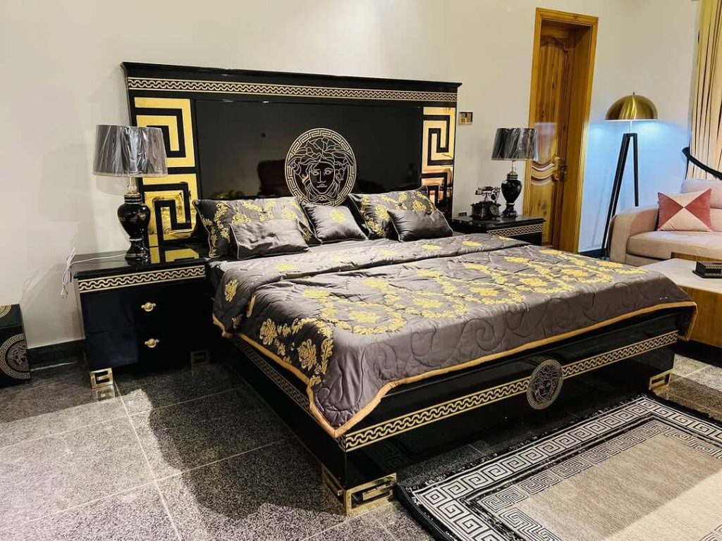 4. Luxe Drama with a Touch of Versace Vibes