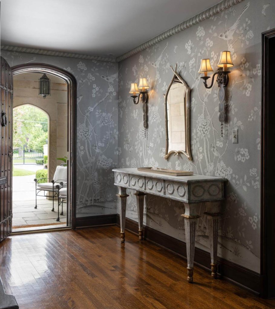 5. Luxury Meets Tradition with Statement Wallpaper