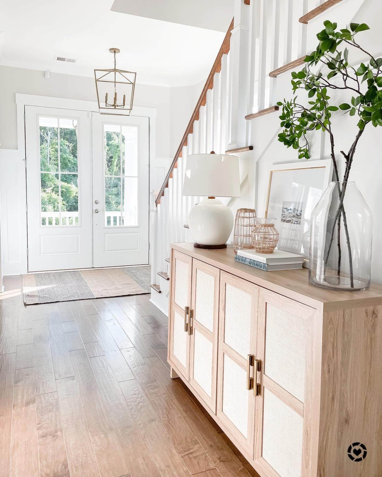 Stunning Entryway Light Fixture Ideas to Brighten Up Your Home's First ...