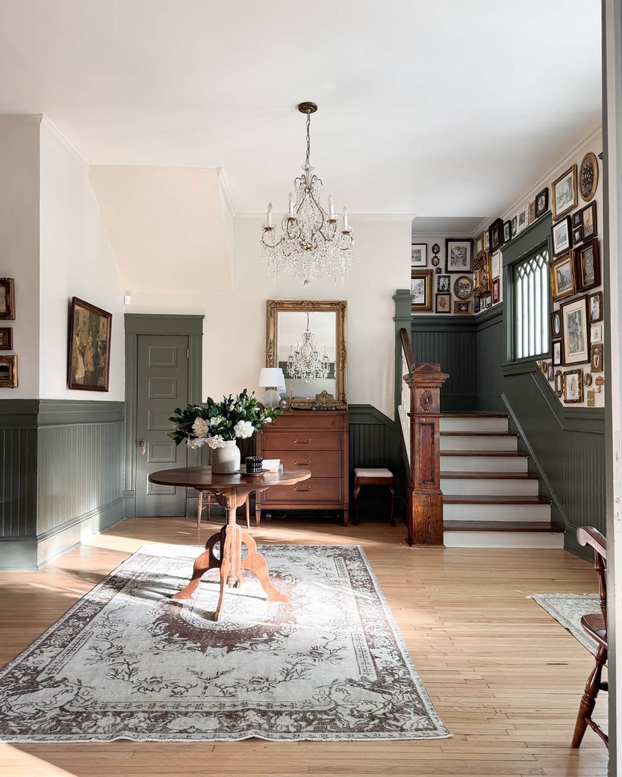 Stunning Entryway Wall Ideas to Make a Lasting First Impression