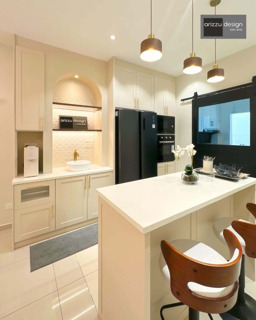8. Creamy Vanilla Cabinets for a Soft, Neutral Glow