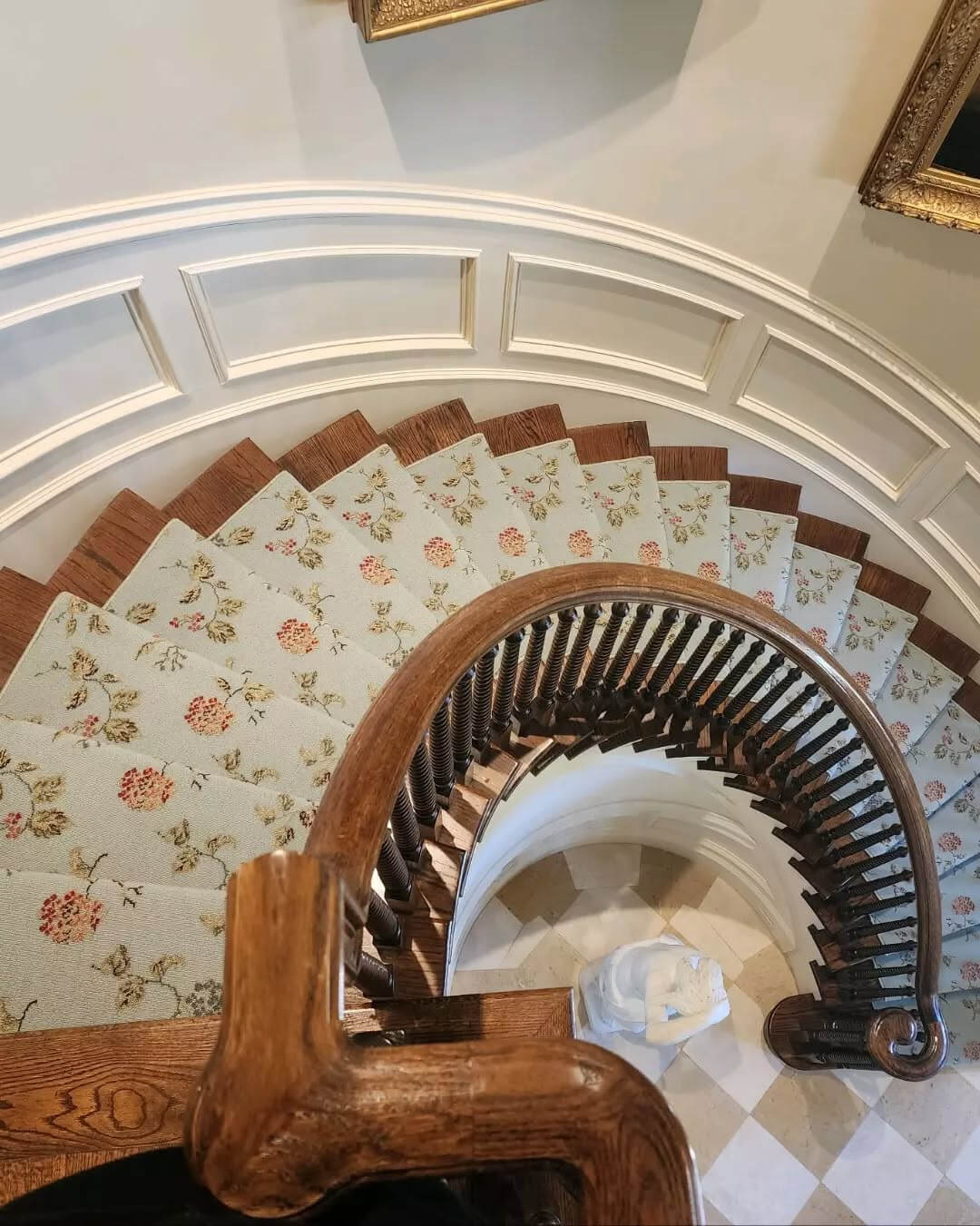 Stunning Stair Runner Ideas to Elevate Your Home’s Style
