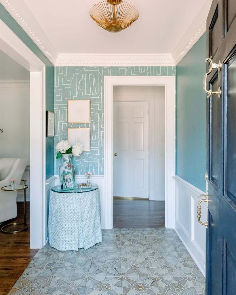 9. Forest-Inspired Neutrals for Narrow Spaces