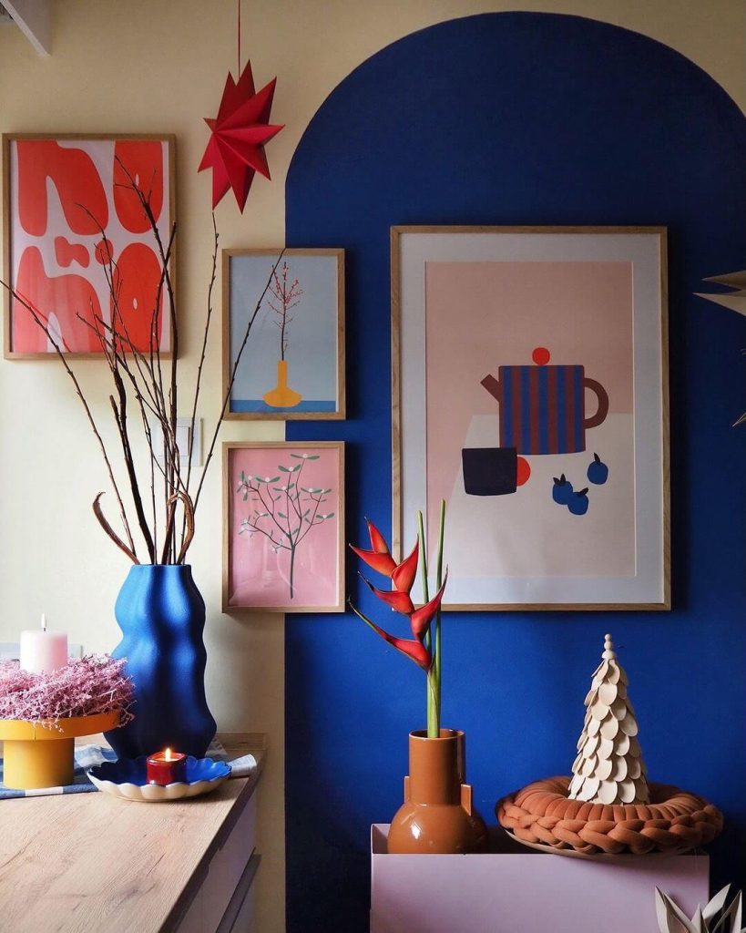 1. Create Depth with a Bold Arch Accent