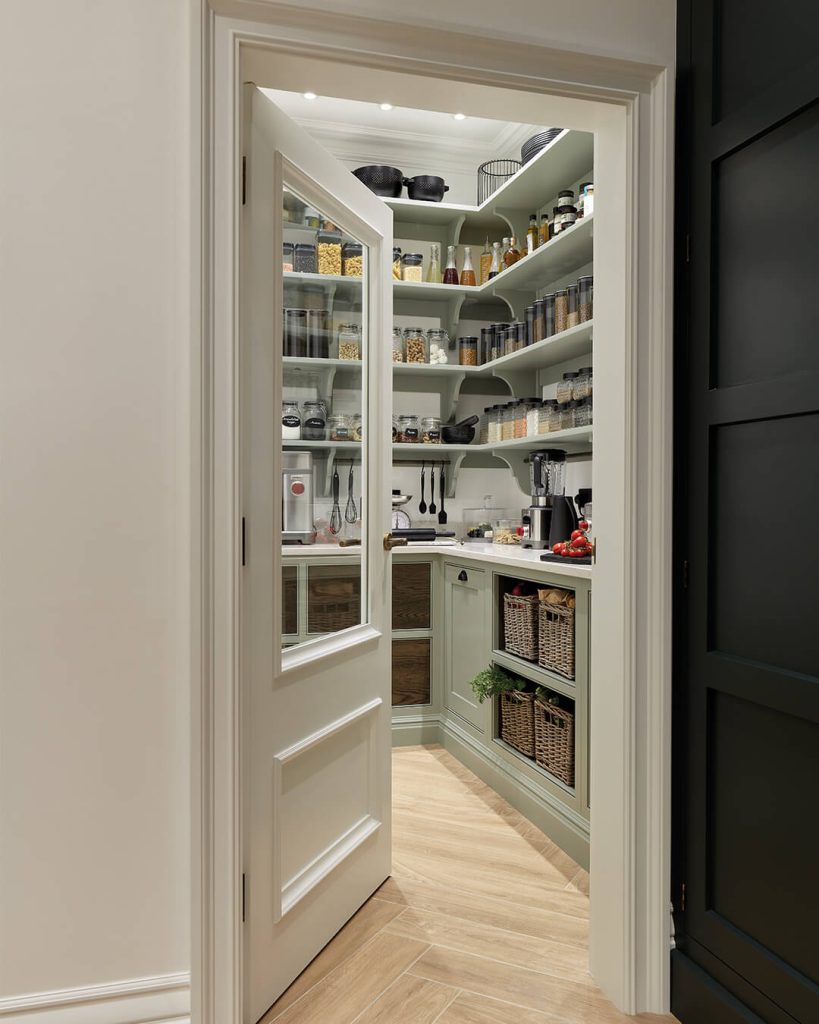 1. Streamlined Elegance with Open Shelving