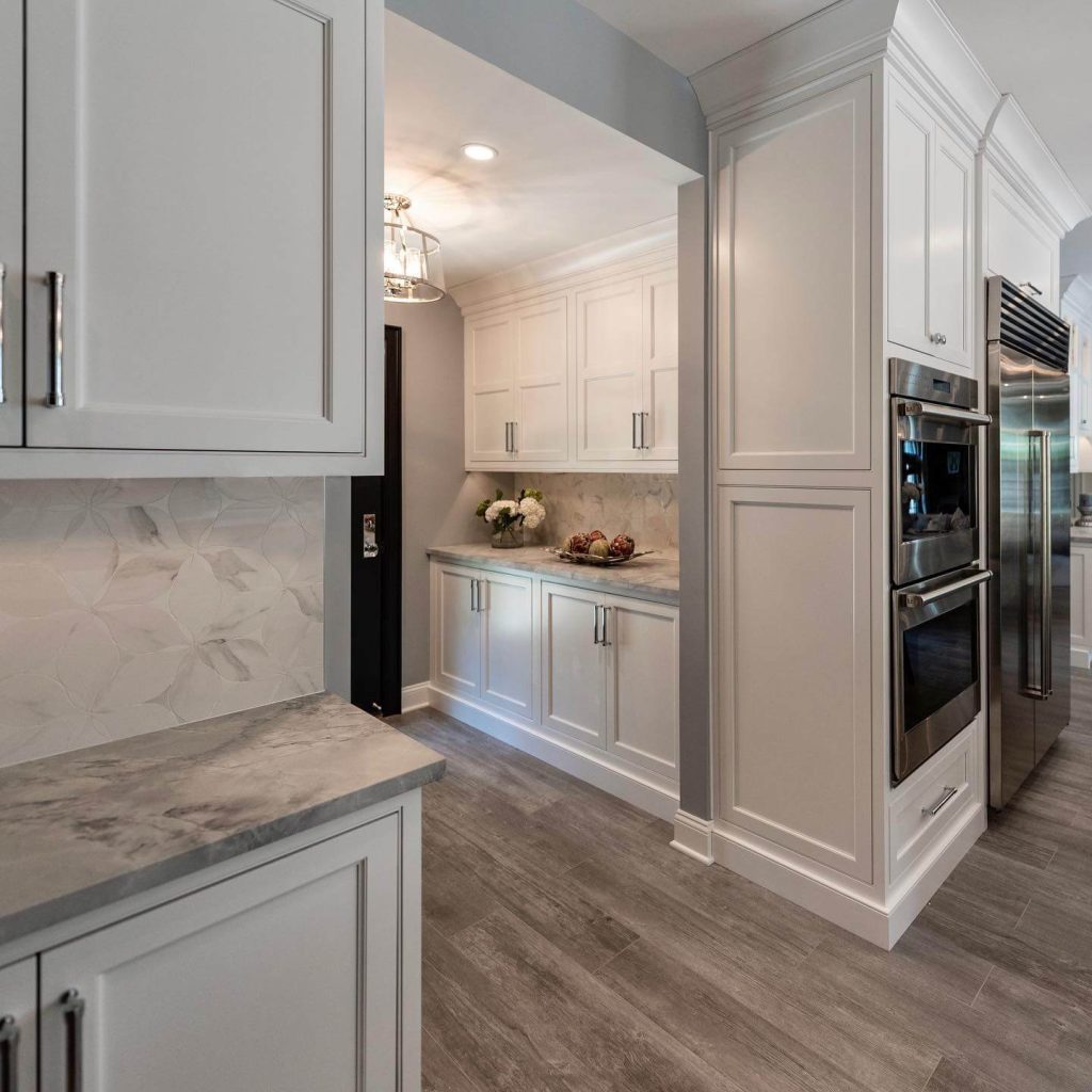 15. Streamlined Luxury in a Transitional Layout