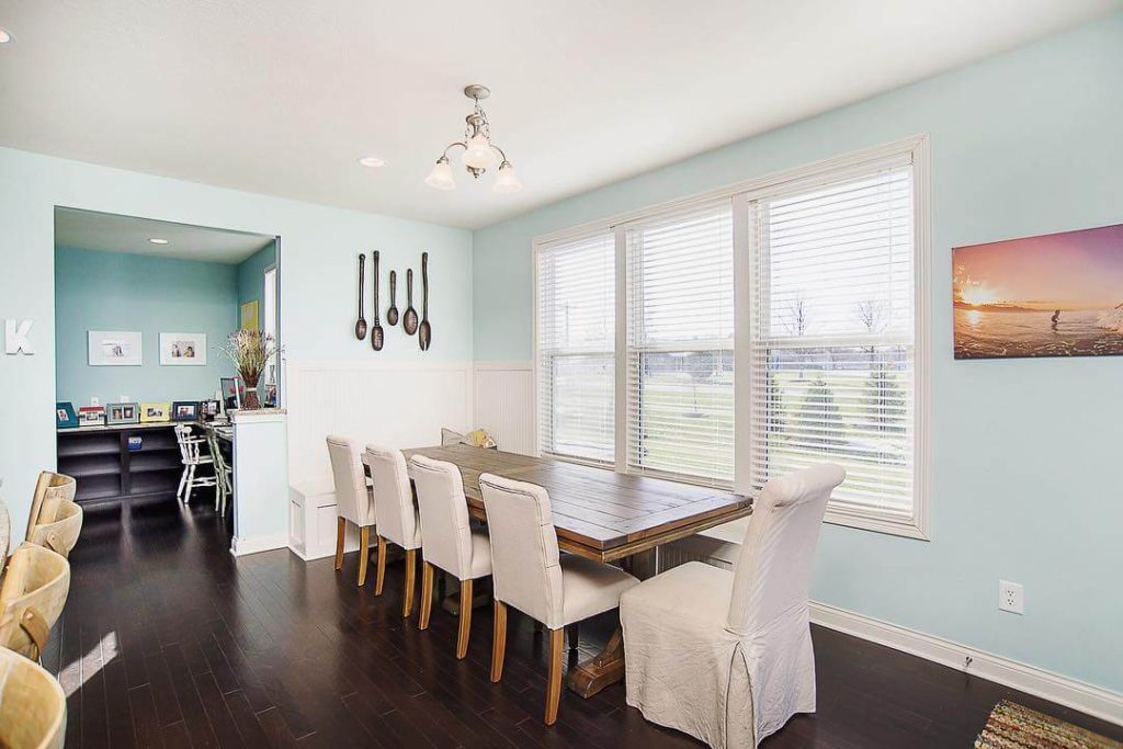 18. Pastel Aqua for Light and Airy Dining Areas