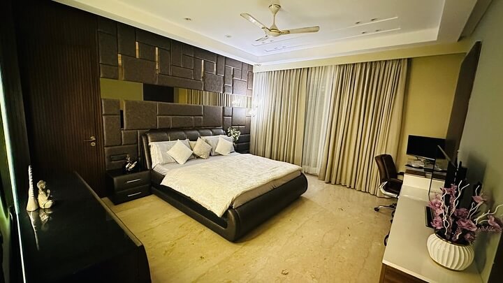 18. Padded and Layered Paneling for Luxurious Comfort