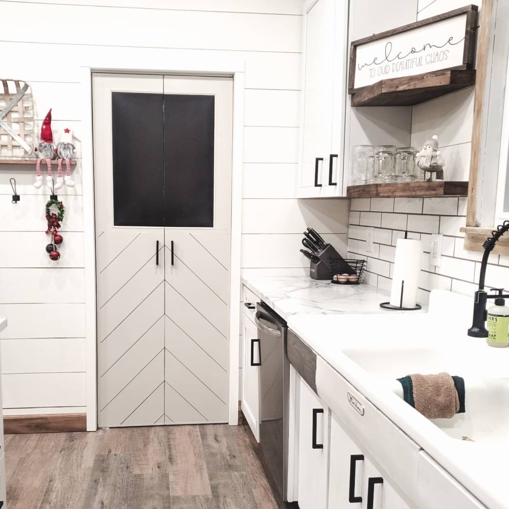 18. Modern Chevron with Matte Black Accents