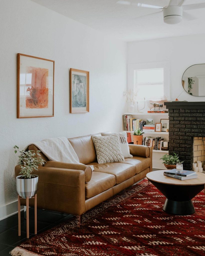 18. Warm Minimalism with a Vintage Soul