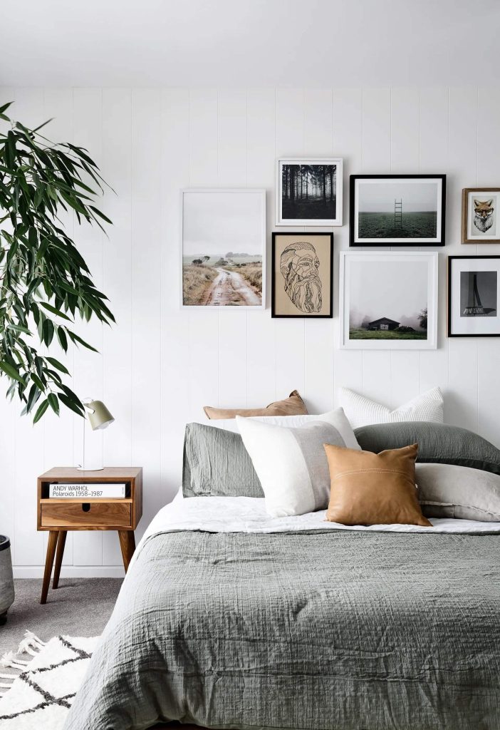2. Japandi Interior Ideas Cozy Bedroom Gallery Wall