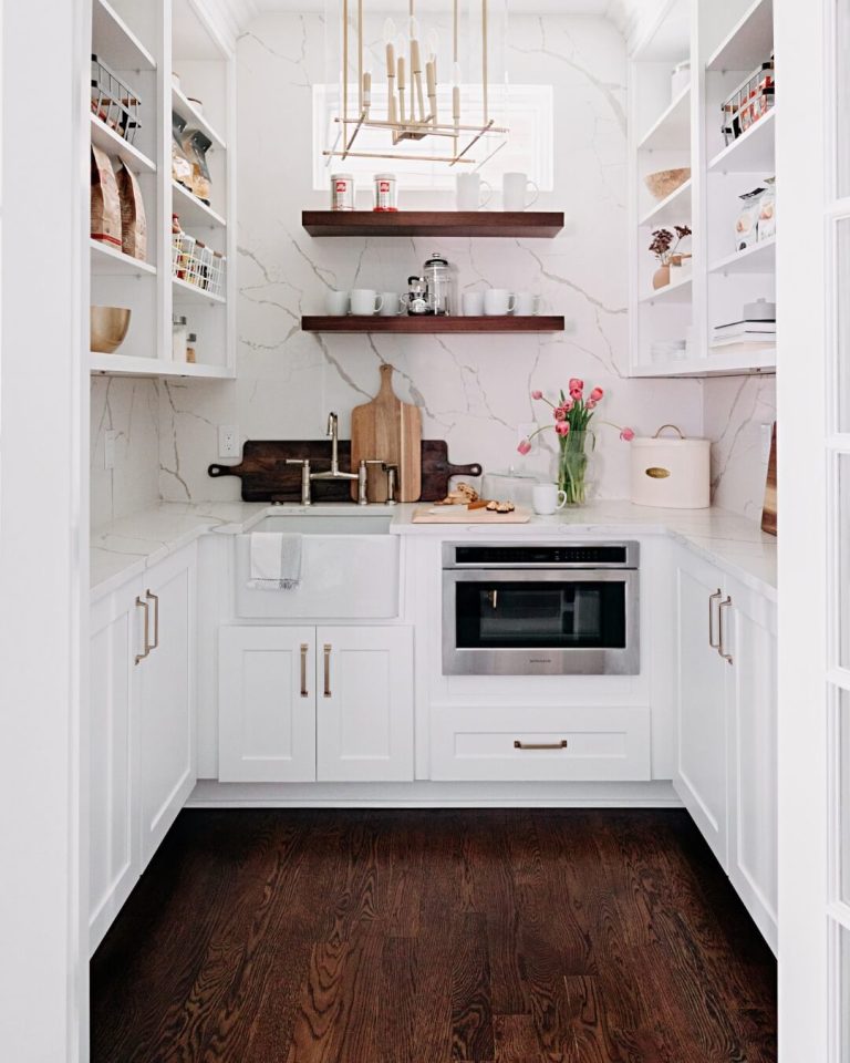 Elegant Butler’s Pantry Ideas for a Luxurious Kitchen