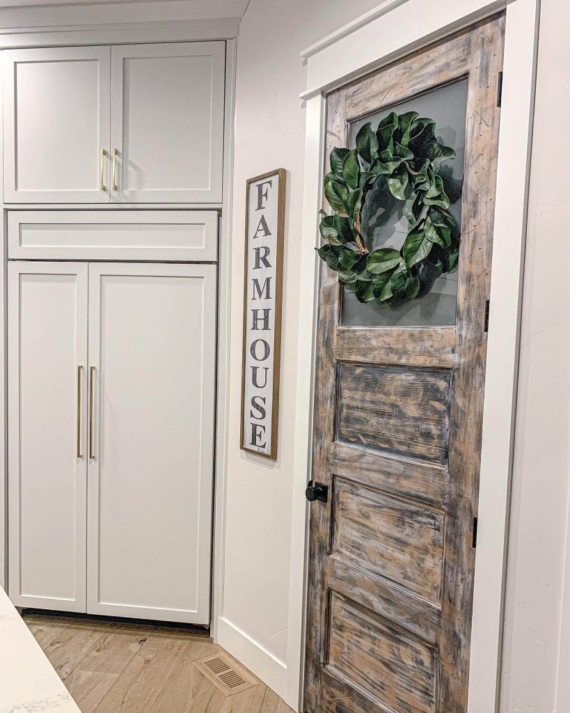 24. Rustic Layers with a Timeworn Finish