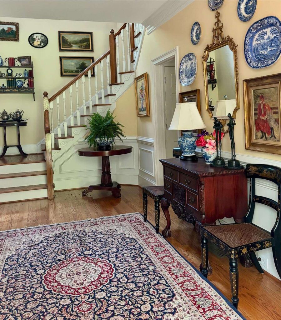 26. Heritage-Inspired Gallery Wall with Decorative Plates