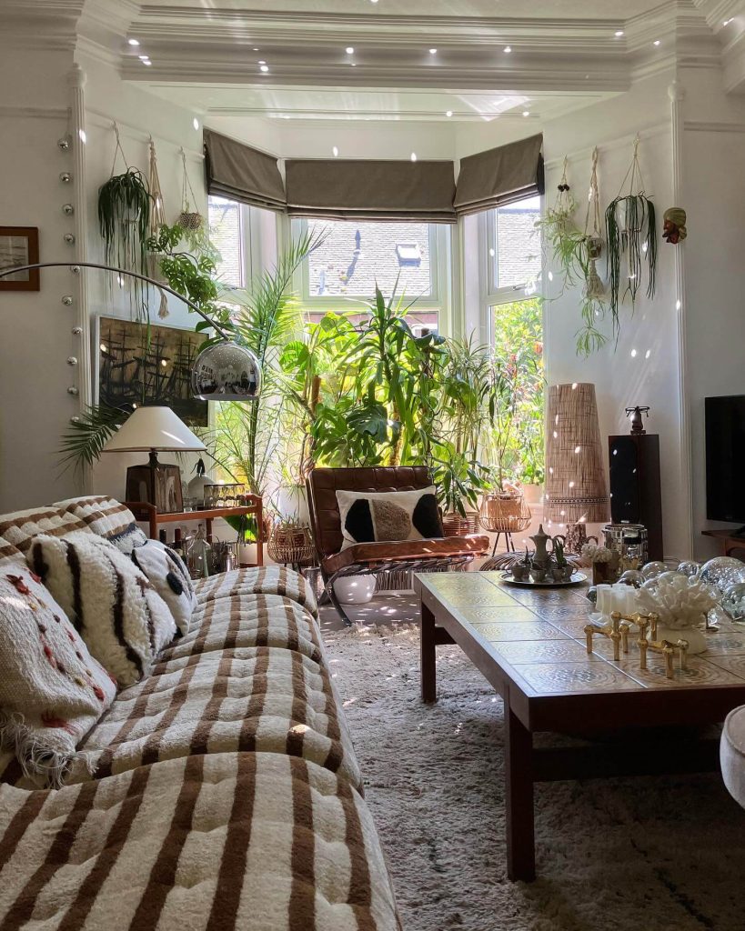 3. Biophilic Mid-Century with a Jungle Ambience