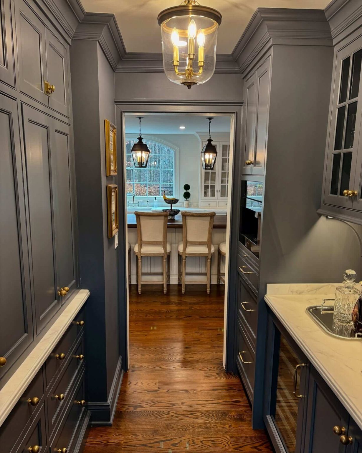 Elegant Butler’s Pantry Ideas for a Luxurious Kitchen