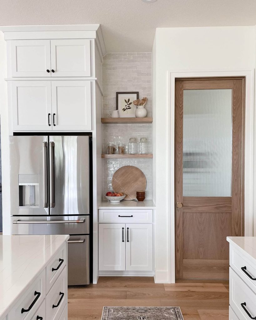 3. Mid-Century Meets Modern with Reeded Glass