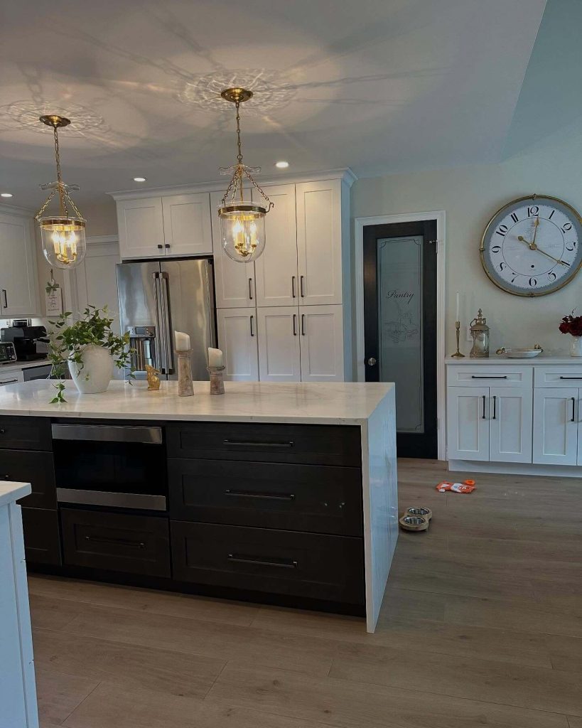 32. Dark Elegance with Etched Black Frosted Glass