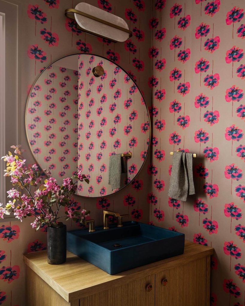 5. Pop Art Punch: Vibrant Pinks with Retro Charm