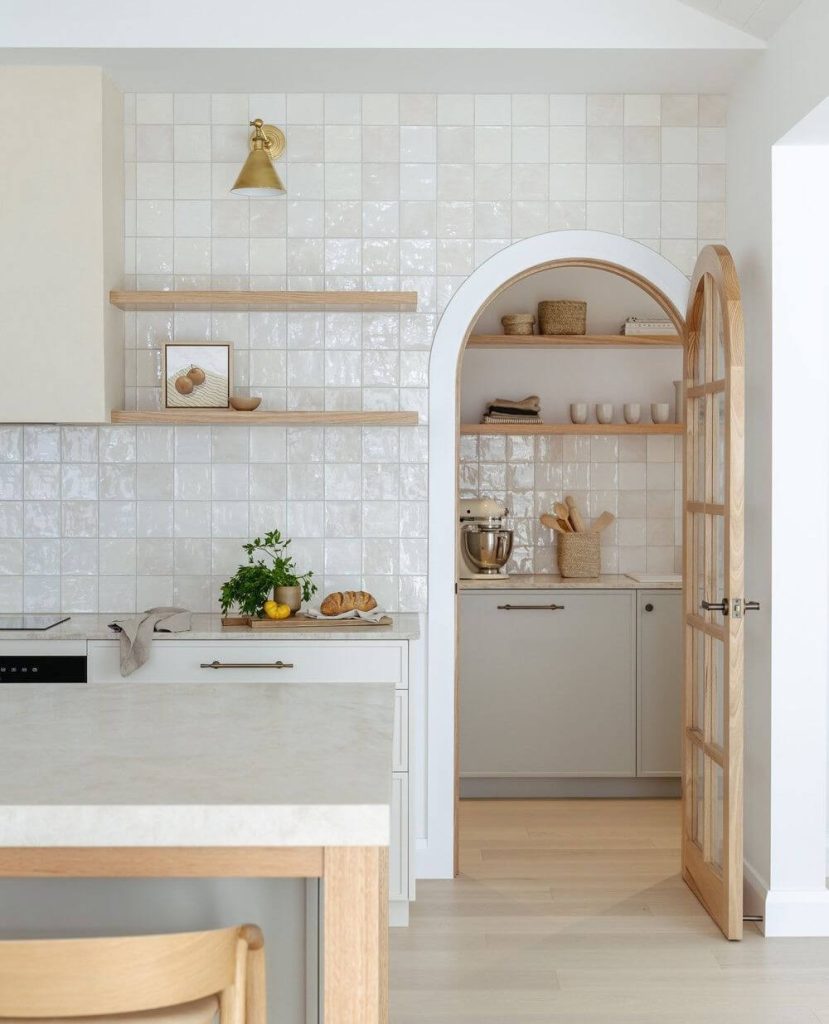 6. Minimal Mediterranean with a Touch of Warmth