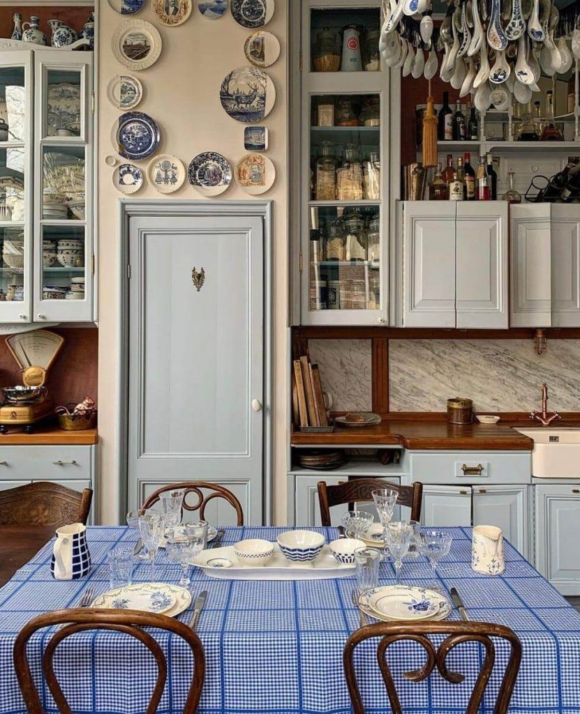 8. Classic Blue and White Elegance