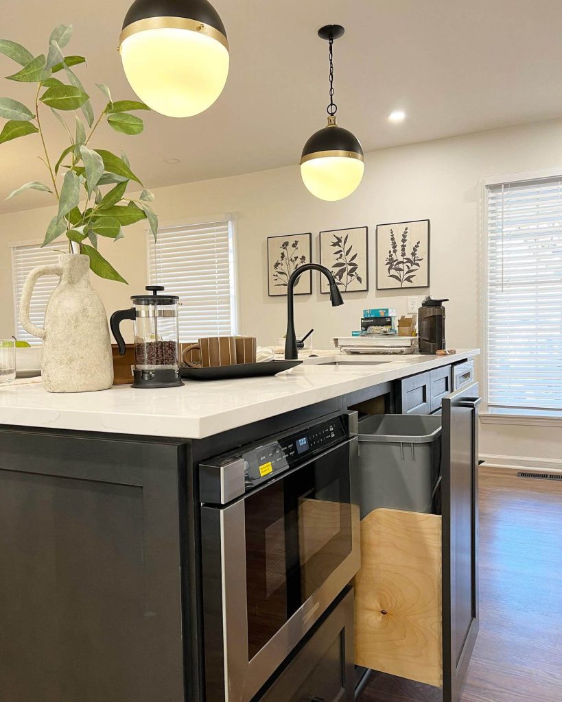 9. Multipurpose Island Features for Laundry-Adjacent Zones