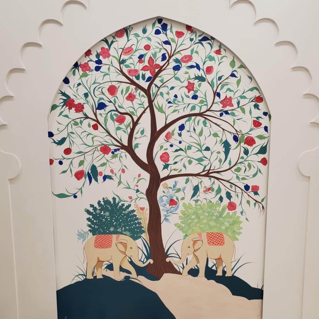 9. Frame Your Wall with a Royal Indian Arch and Tree of Life
