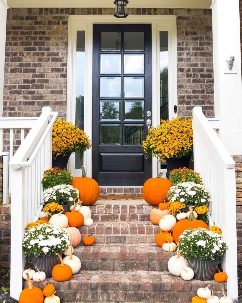 11. Bold and Balanced Staircase Styling