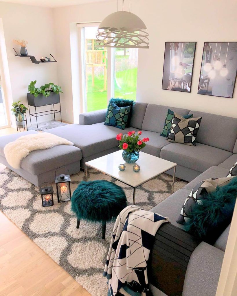12. Fresh and Inviting Light Grays with Geometric Accents