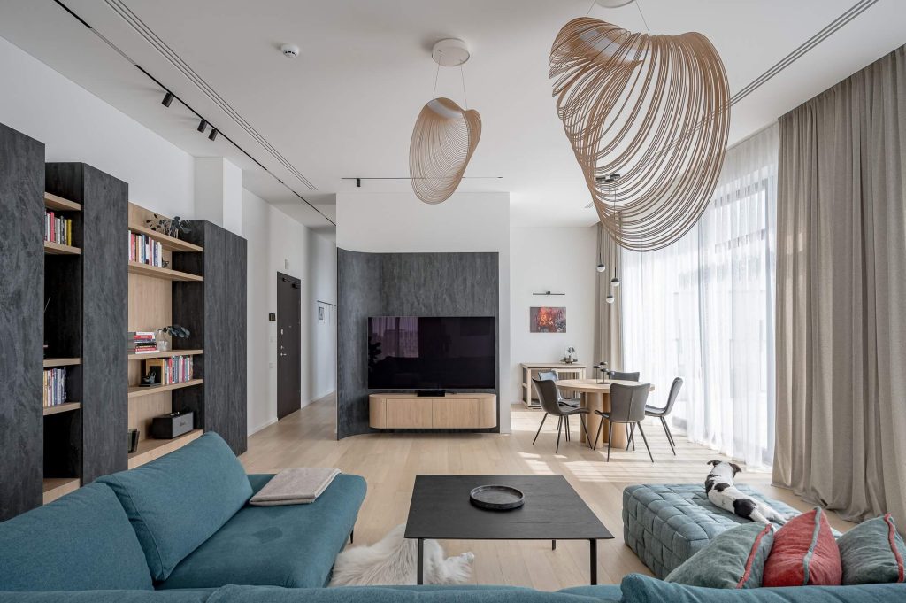 13. Modern Industrial Style with Bold Accents