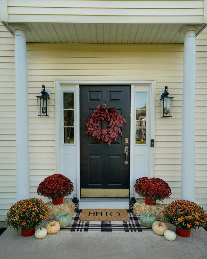 18. Hello, Simplicity: A Small Porch Done Right