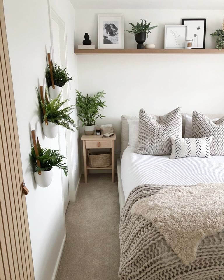 2. Minimalist Shelf Styling for Narrow Spaces