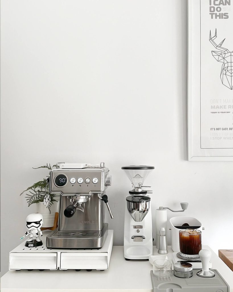 2. Clean and Simple Setup for a Crisp Start