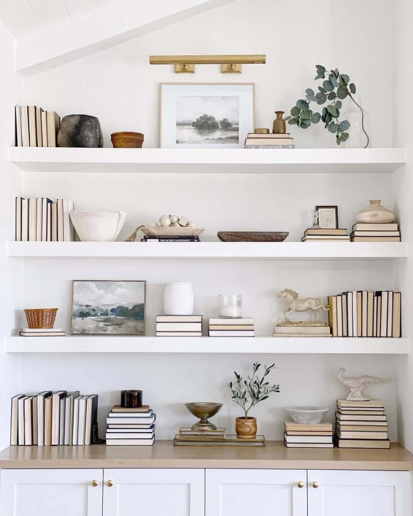 2. Minimalist and Elegant Shelf Styling