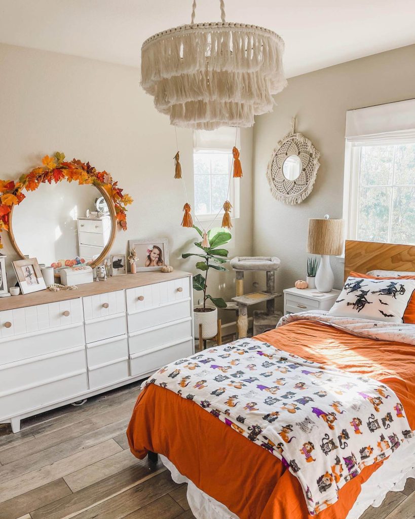 23. Festive & Kid-Friendly Fall Decor
