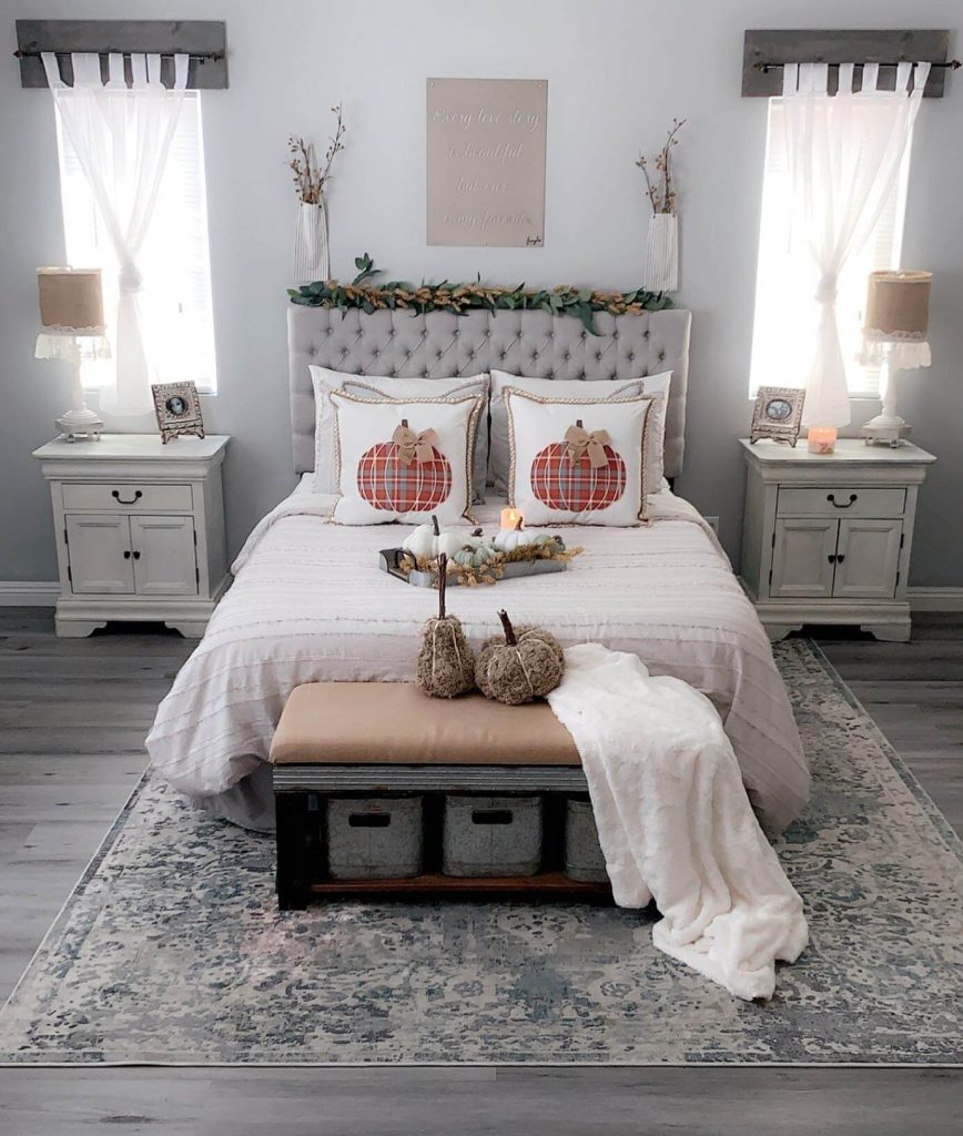 25. Understated Elegance with Harvest Flair