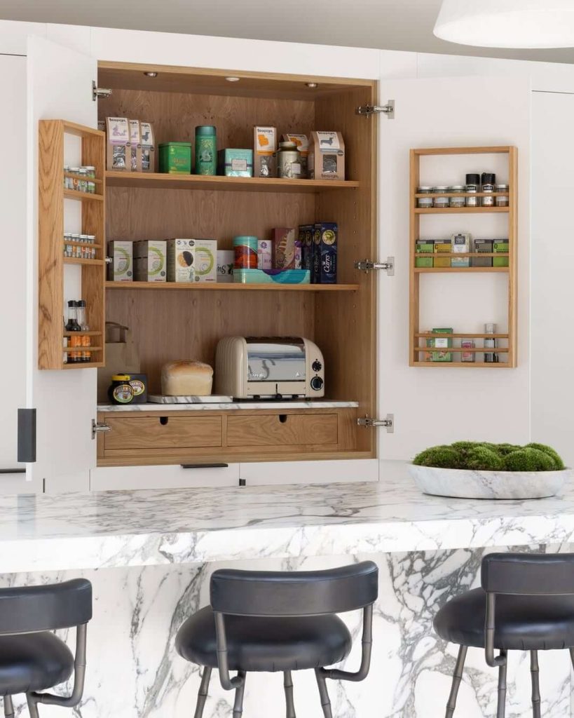 25. Breakfast Station Pantry with Pull-Out Worktop