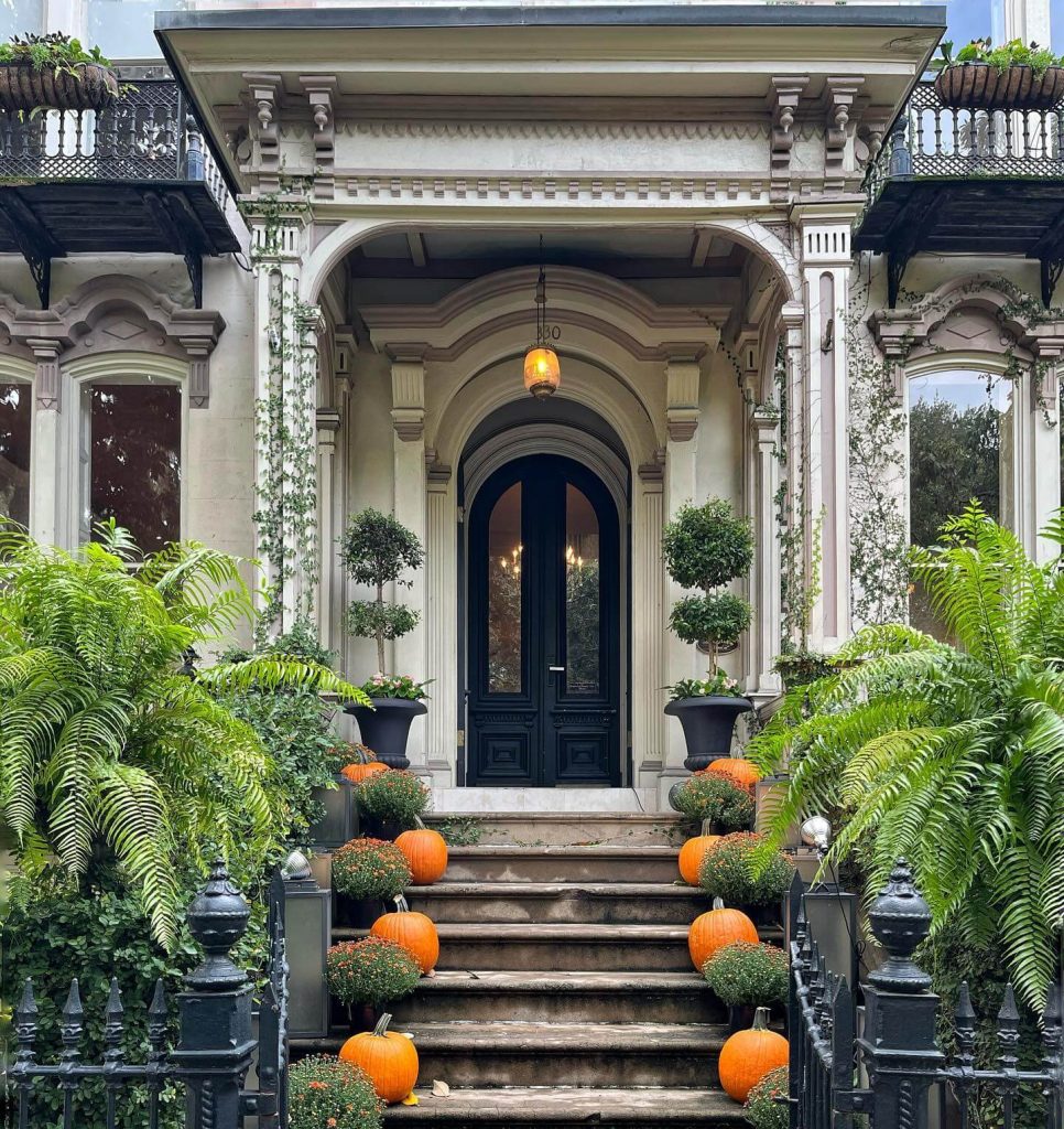 8. Historic Elegance Meets Classic Pumpkin Decor